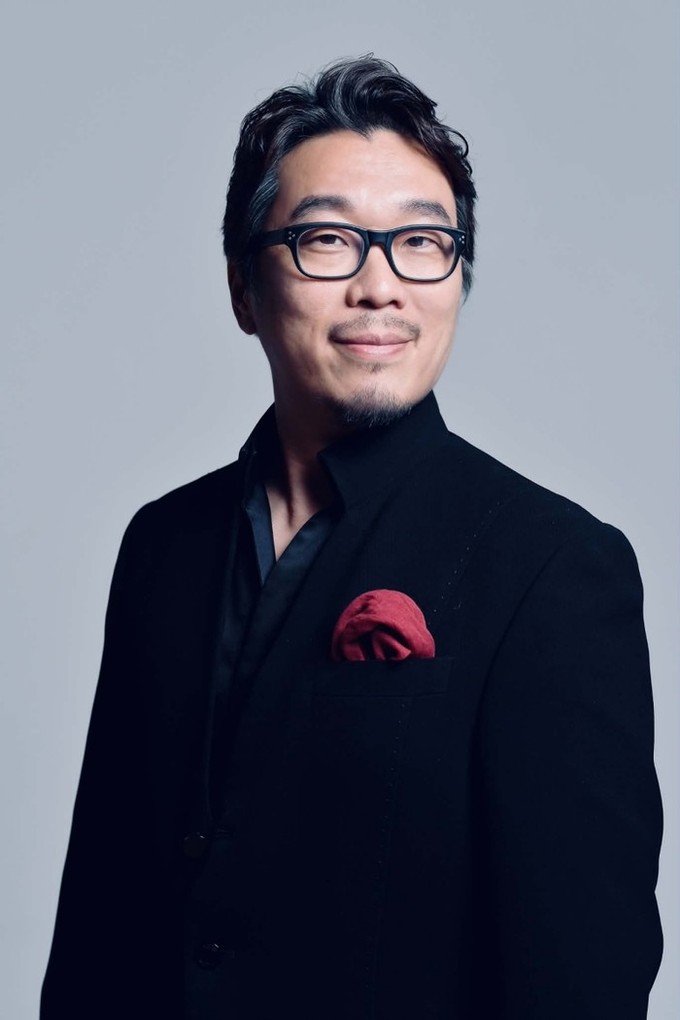 깊은 울림의 바리톤 김동섭, 오페라 <사랑의 묘약> ‘둘카마라’로 또 한 번의 변신!